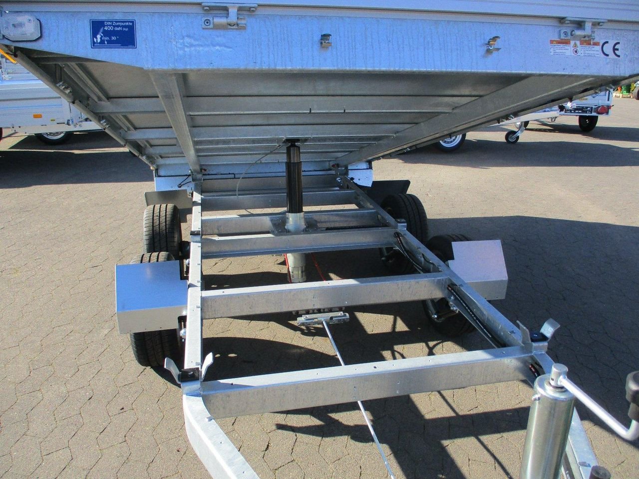 humbaur huk 273117 tandem kipper – 2,7 t humbaur huk 273117 tandem kipper – 2,7 t