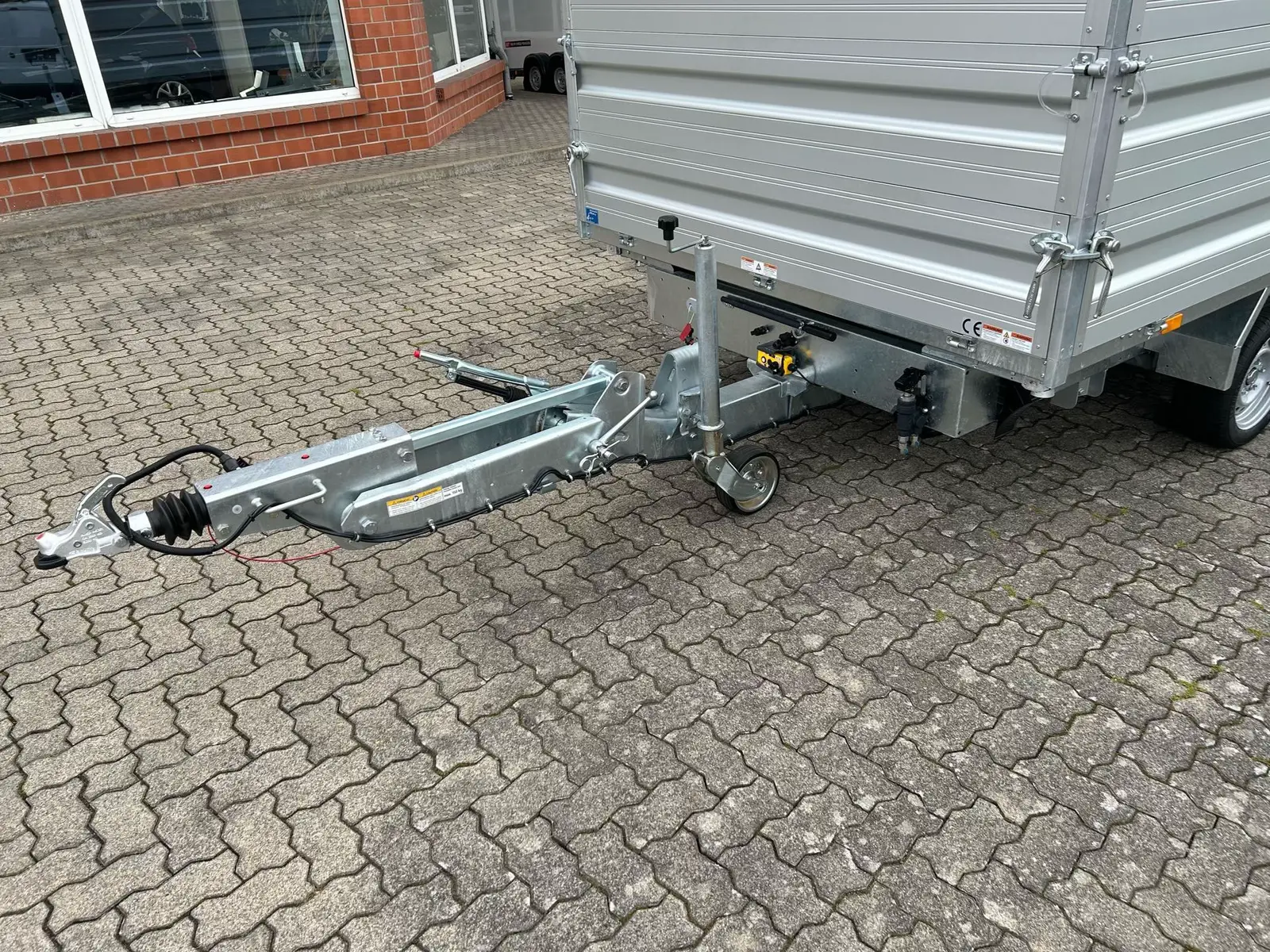 humbaur htk 3500.41 tridem dreiseitenkipper anhänger 3500 kg (410x210 cm) humbaur htk 3500.41 tridem dreiseitenkipper anhänger 3500 kg (410x210 cm)