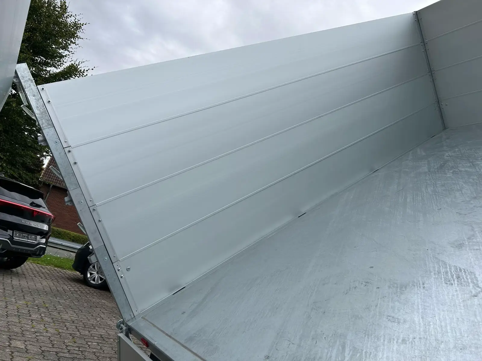 humbaur htk 3500.41 tridem dreiseitenkipper anhänger 3500 kg (410x210 cm) humbaur htk 3500.41 tridem dreiseitenkipper anhänger 3500 kg (410x210 cm)