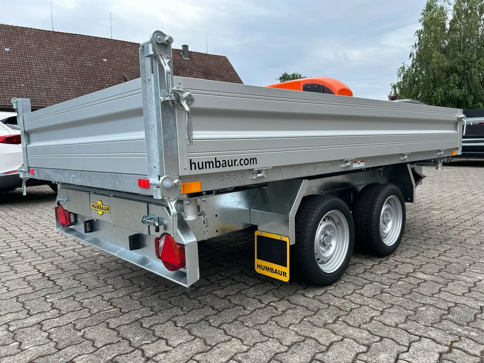 humbaur htk 3000.31 dreiseitenkipper anhänger 3000 kg (314x175 cm) humbaur htk 3000.31 dreiseitenkipper anhänger 3000 kg (314x175 cm)